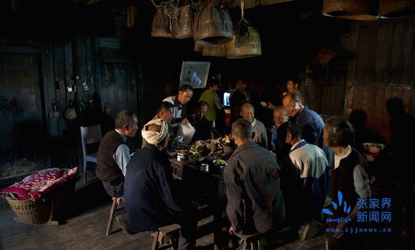 土家餐飲（王家坪鎮(zhèn)政府供圖）_副本.jpg