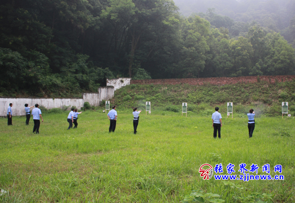 永定分局民警進行實彈射擊 拷貝.jpg